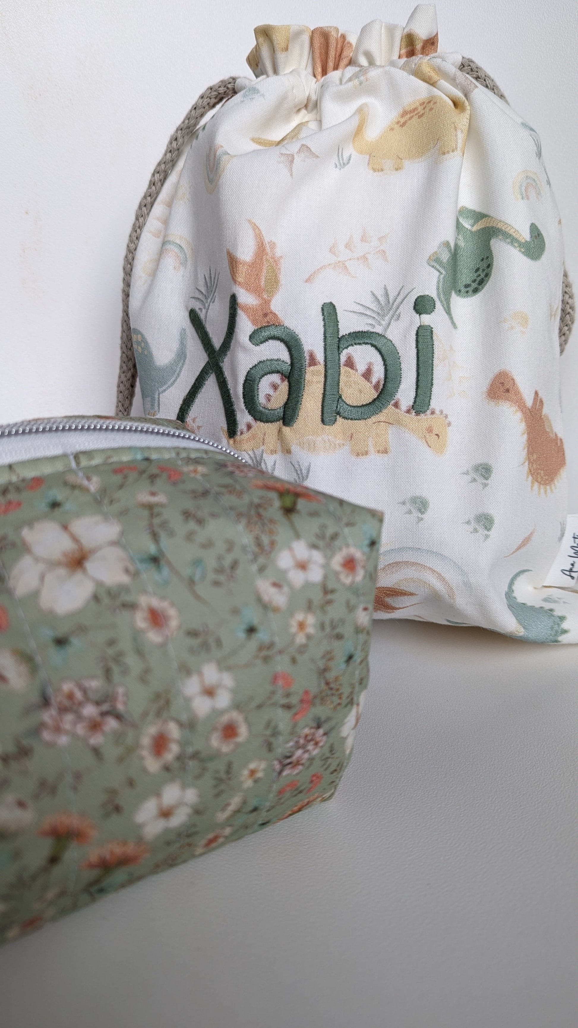 Bolsa Dinos pastel